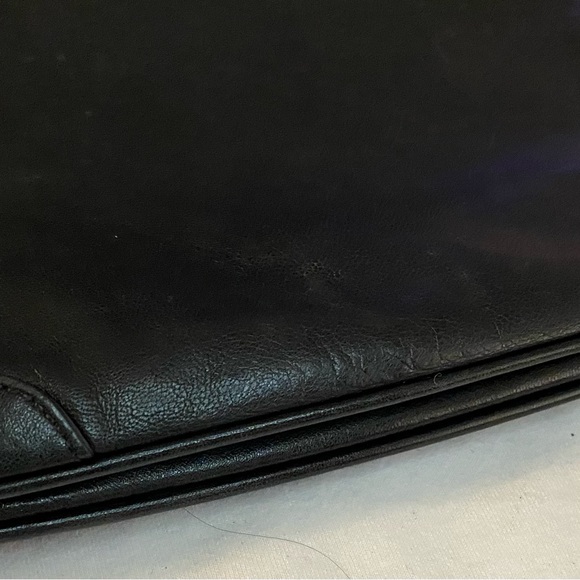 Small Coach Black Leather Vintage Shoulder Bag - Picture 3 of 4